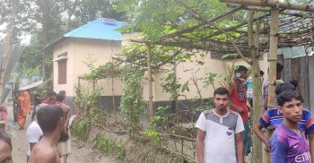 পলাশবাড়ীতে প্রধানমন্ত্রীর দেওয়া দূর্যোগ সহনশীল ঘর নিয়ে বিপাকে সুবিধাভোগী পরিবার