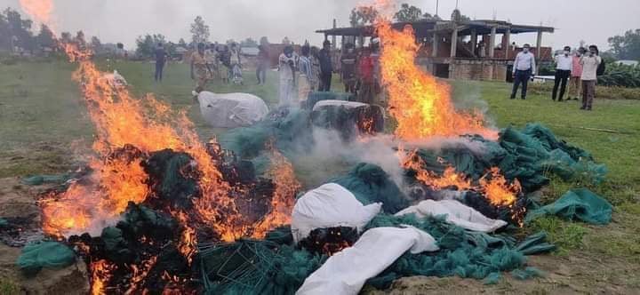 অবৈধ কারেন্ট জাল তৈরির কারখানা বন্ধ ৫ লাখ টাকার জালে আগুন