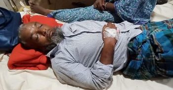 উপার্জনের একমাত্র হাতিয়ার অটোটি হারিয়ে নিঃস্ব লালমনিরহাটের সিদ্দিক