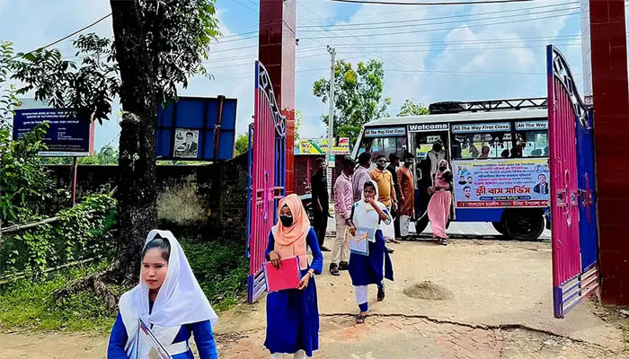মিয়ানমারের মর্টার শেল নিক্ষেপ, ঘুমধুমের এসএসসির কেন্দ্র উখিয়ায় স্থানান্তর