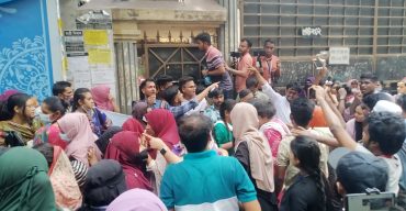 আন্দোলনে ৭ কলেজের শিক্ষার্থীরা
