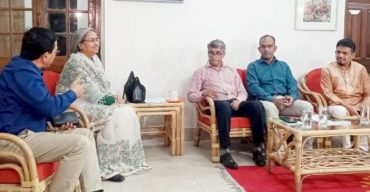 মন্ত্রীর আশ্বাসে কর্মবিরতি প্রত্যাহারে ‘সম্মত’ শিক্ষা ক্যাডাররা