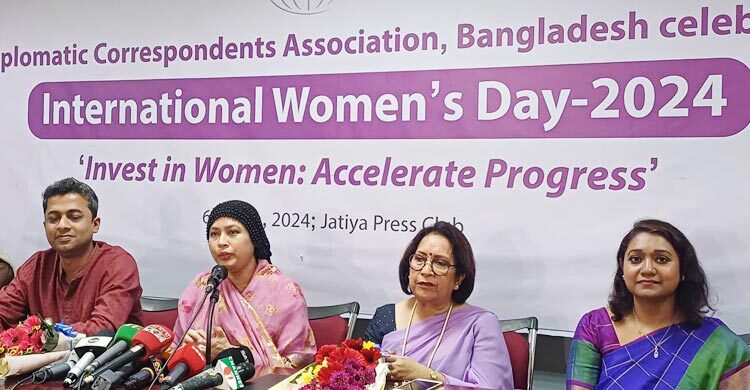 নারীর প্রতি সংবেদনশীলতা পাঠ্যবইয়ে অন্তর্ভুক্ত করা হবে: রুমানা আলী